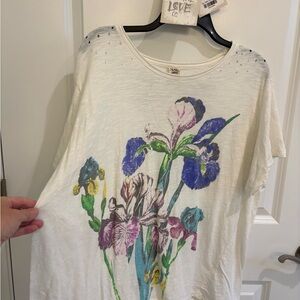 Magnolia Pearl Iris Floral Graphic Tee